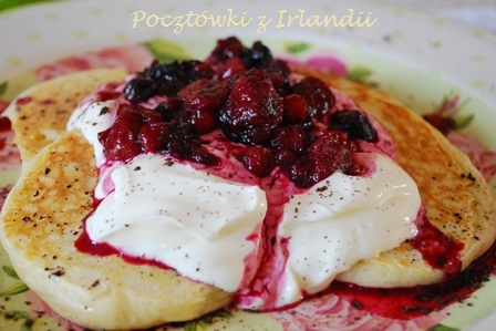 pancakes with fruits 3